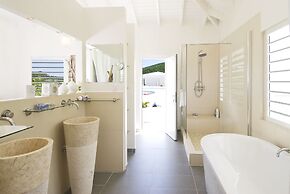 Alizee by Island Properties Online