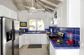 Beach House Younes by Island Properties Online