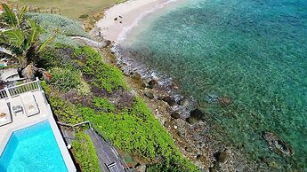 Beach House Younes by Island Properties Online