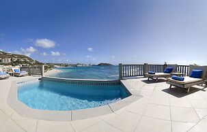 Beach House Younes by Island Properties Online