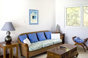 Beach House Younes by Island Properties Online