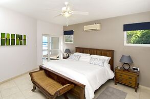 Beach House Younes by Island Properties Online