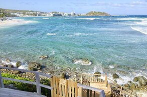 Beach House Younes by Island Properties Online