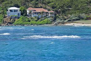 Beach House Younes by Island Properties Online