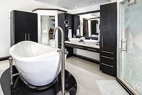 Paradiso by Island Properties Online