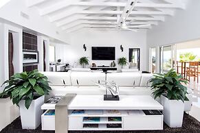 Paradiso by Island Properties Online