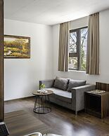 TTR Moonstone Apart Hotel