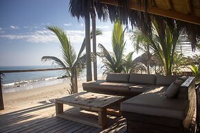 Hoja de Palma Bungalows