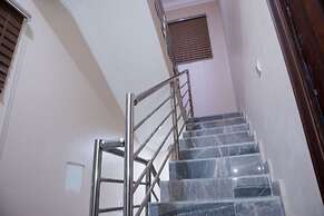 Meritz Hotels & Suites