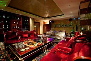 Nanjing Greenland Yuhao Hot Spring Hotel