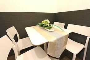 Elizabeth Garden Kuromon