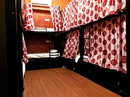 BKC Backpackers - Trade Centre