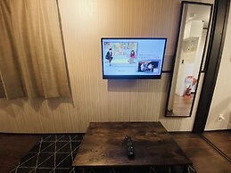 Calm Asakusa Kaminarimon Gate CLx