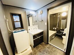 Calm Asakusa Kaminarimon Gate CLx