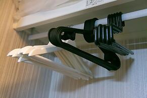 Calm Asakusa Kaminarimon Gate CLx