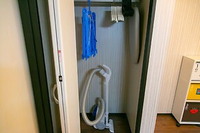 Calm Asakusa Kaminarimon Gate CLx