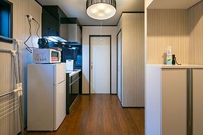 Calm Asakusa Kaminarimon Gate CLx