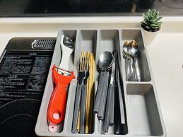 Calm Asakusa Kaminarimon Gate CLx