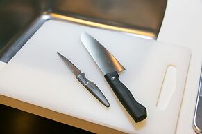 Calm Asakusa Kaminarimon Gate CLx