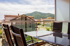 Sea Side Luxury Apartment