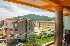 Sea Side Luxury Apartment