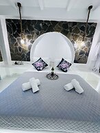 Arlene Suites
