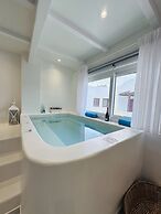Arlene Suites