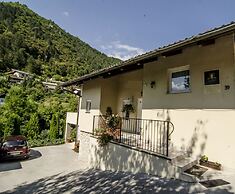 Villa Home & Garden Lasko