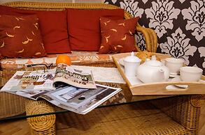 Villa Home & Garden Lasko