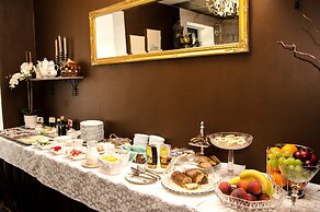 Villa Home & Garden Lasko