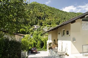 Villa Home & Garden Lasko