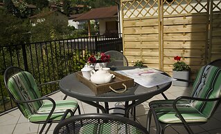 Villa Home & Garden Lasko