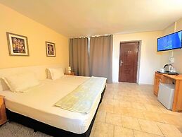 Hotel Lotus