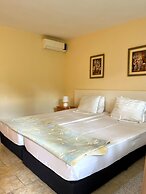 Hotel Lotus