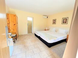 Hotel Lotus
