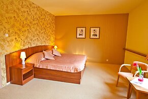 Hotel Bobrowa Dolina