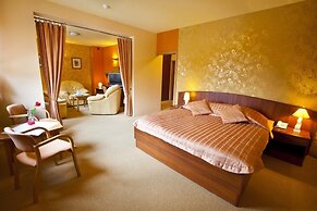 Hotel Bobrowa Dolina