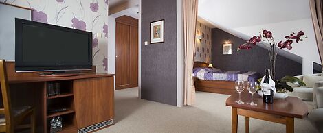 Hotel Bobrowa Dolina