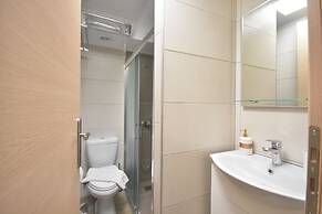 A&J Apartments or Rooms athens airport