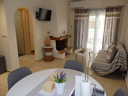 A&J Apartments or Rooms athens airport