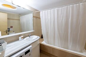 A&J Apartments or Rooms athens airport