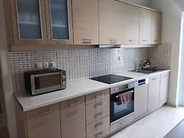 A&J Apartments or Rooms athens airport