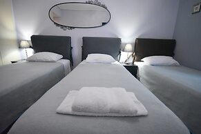 A&J Apartments or Rooms athens airport