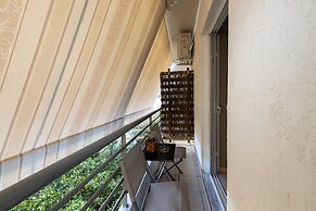 A&J Apartments or Rooms athens airport
