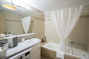 A&J Apartments or Rooms athens airport