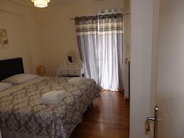 A&J Apartments or Rooms athens airport