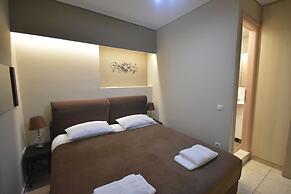 A&J Apartments or Rooms athens airport