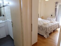 A&J Apartments or Rooms athens airport