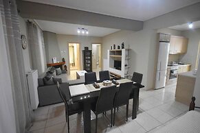 A&J Apartments or Rooms athens airport