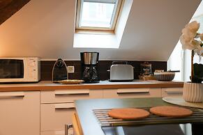 Studios with Mezzanine Rua da Moeda